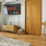 Cr Apartment Aviatiei Business Center