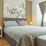 Cr Apartment Aviatiei Business Center